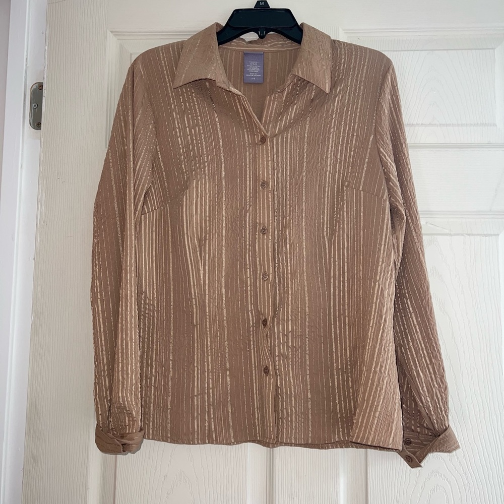 Laura Scott Button Up Shirt - Picture 1 of 3